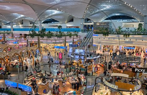 istanbul international airport stores